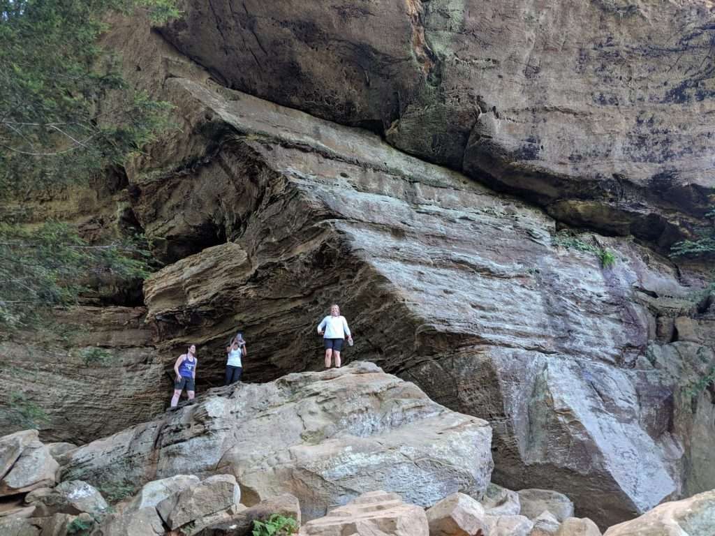 Women hiking in red river gorge