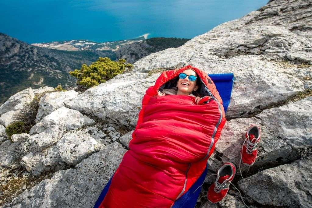 keep warm in a tent with a good sleeping bag