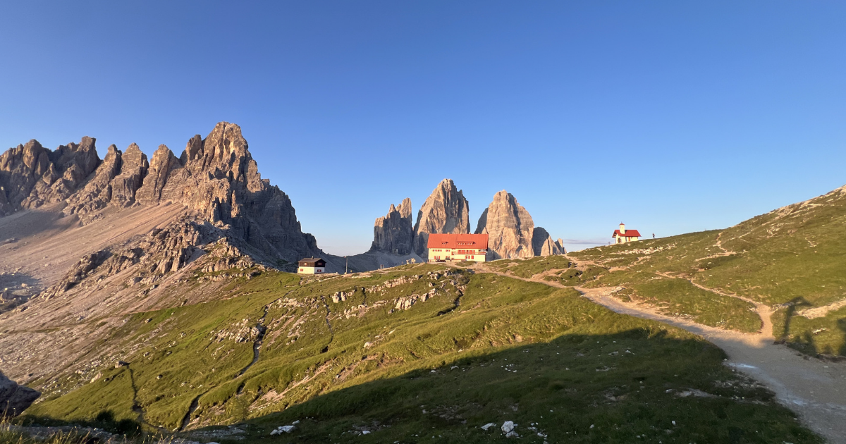 Mountain hut beneath Tre Cime di Lavaredo on a women’s hiking tour in the Italian Dolomites